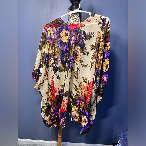 Woven Heart limited mesh and velvet kimono coverup - Picture 4 of 6